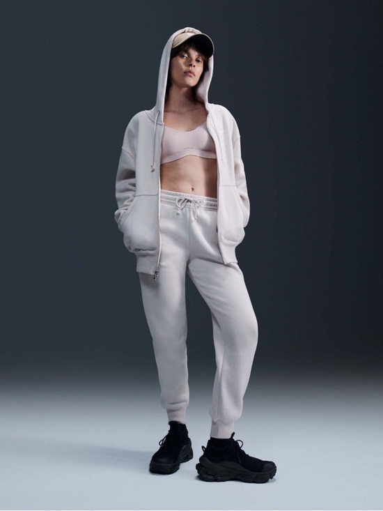 Nike Tops - NWT Nike Women's Sportswear Phoenix Fleece Oversized Full-Zip Hoodie. Size XL.